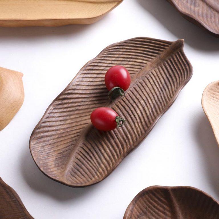 Leaf Shaped Wooden Plate Woodence